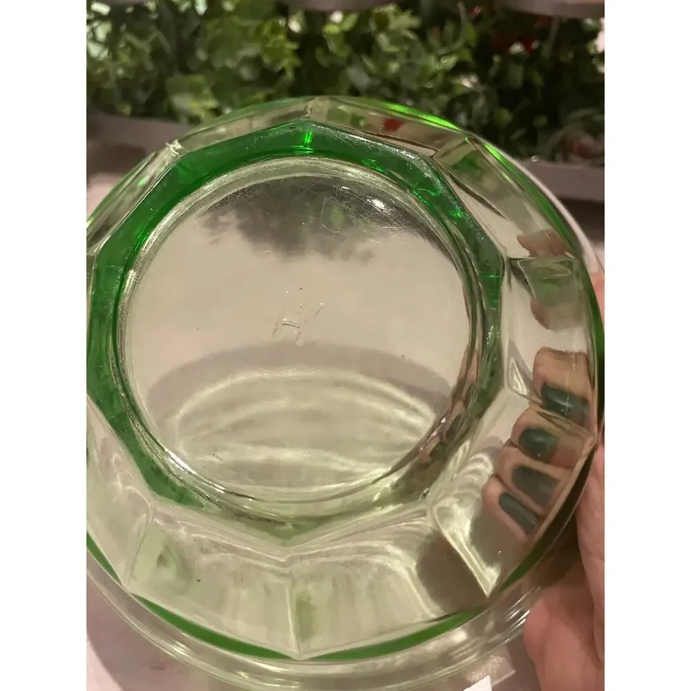 Vintage Hazel Atlas Medium Bowl Green Uranium MCM Rest Well pattern C1930 7.5x3